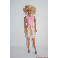 Vintage Mattel fülbevalós Barbie baba