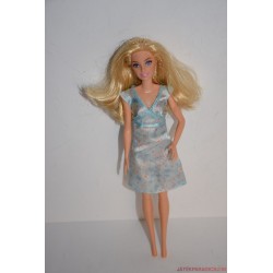 Mattel Barbie baba színes ruhában