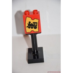Lego Duplo vasúti átkelő kereszteződést jelző tábla