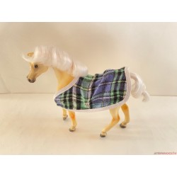 Barbie ló lótakaróval