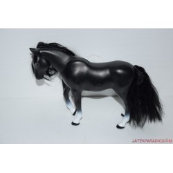 Fekete ló paripa