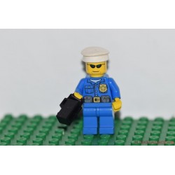 LEGO rendőr minifigura