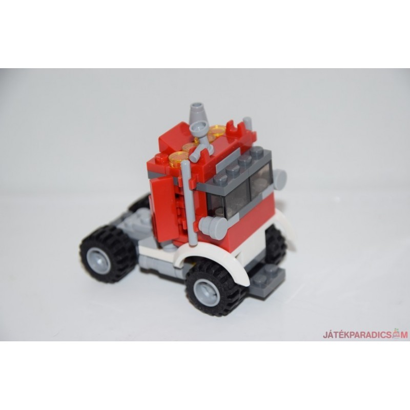 Lego piros kamion