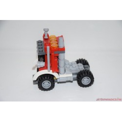 Lego piros kamion
