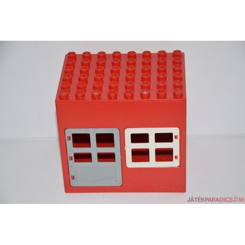 Lego Duplo piros ház ajtóval és ablakokkal