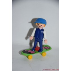 Playmobil gördeszkás fiú figura szett